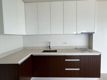 FOR SALE: Beachfront 1-Bedroom Penthouse in Tambuli Residences, Mactan, Lapulapu City, Cebu, Philippines
