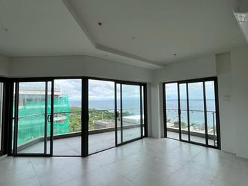 FOR SALE: Beachfront 1-Bedroom Penthouse in Tambuli Residences, Mactan, Lapulapu City, Cebu, Philippines