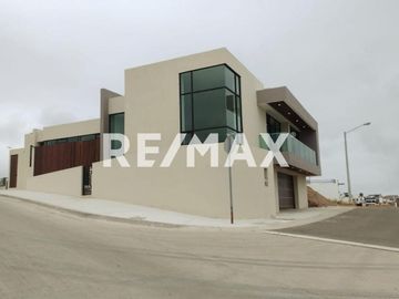 CASA EN VENTA EN  RESIDENCIAL SUEÑOS DEL MAR (PLAYAS DE TIJUANA - ROSARITO)