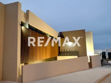 CASA EN VENTA EN  RESIDENCIAL SUEÑOS DEL MAR (PLAYAS DE TIJUANA - ROSARITO)