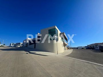 CASA EN VENTA EN  RESIDENCIAL SUEÑOS DEL MAR (PLAYAS DE TIJUANA - ROSARITO)