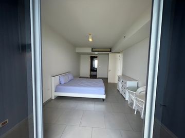 For sale Condo Zire Wongamart  Sea view for rent (S03-0551).