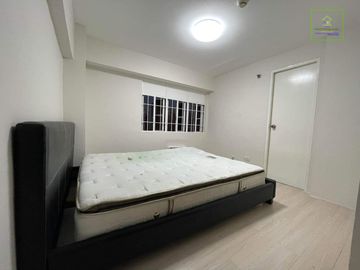 2-Bedroom Loft-type Condo Unit for Sale in Mandaluyong!
