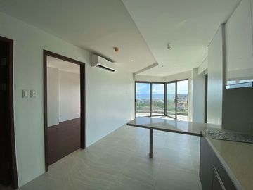 🌊 FOR SALE: 1-Bedroom Corner Unit in Tambuli Seaside Living, Mactan Island, Lapulapu City, Cebu, Philippines