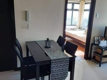 FOR SALE - Fully Furnished Condo Unit with Balcony in The Magnolia Residences, Quezon City
