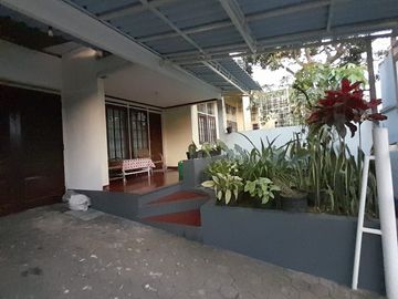 Jual Rumah Asri & Terawat di Sarijadi Bandung – Lokasi Strategis, Siap Huni!