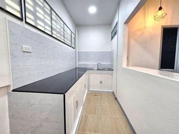 Second-hand townhouse for sale, newly renovated, Chitaree Village, Sahapat Group, Sriracha