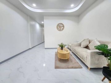 Second-hand townhouse for sale, newly renovated, Chitaree Village, Sahapat Group, Sriracha