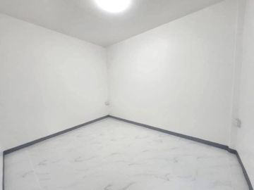 Second-hand townhouse for sale, newly renovated, Chitaree Village, Sahapat Group, Sriracha
