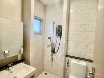 Single House for Sale: Perfect Place Rama 9 - Krungthep Kreetha (68 sq. wah)