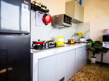 Dijual Kosan Bangunan Baru daerah Grogol ROI 8 sd 10 % selalu Full 21 kamar