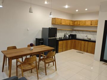 Villa for Rent in Babakan – Comfortable & Strategic Location!