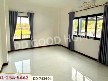 DD-743694 Twin house, Baan Banchuen, Chonburi, near Saphan Mai, Bang Sai beach