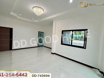 DD-743694 Twin house, Baan Banchuen, Chonburi, near Saphan Mai, Bang Sai beach