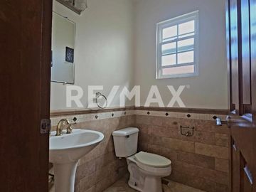 CASA EN VENTA EN PLAYAS DE TIJUANA (COSTA AZUL)