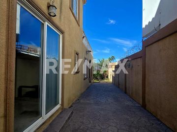 CASA EN VENTA EN PLAYAS DE TIJUANA (COSTA AZUL)