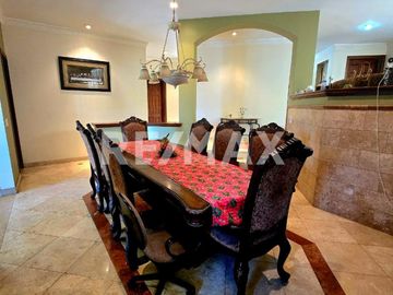 CASA EN VENTA EN PLAYAS DE TIJUANA (COSTA AZUL)