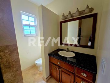 CASA EN VENTA EN PLAYAS DE TIJUANA (COSTA AZUL)