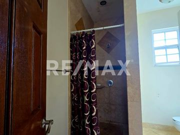 CASA EN VENTA EN PLAYAS DE TIJUANA (COSTA AZUL)