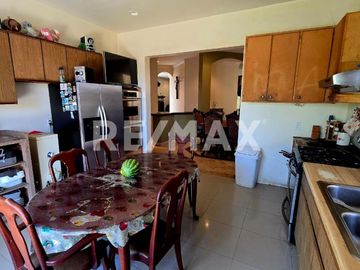 CASA EN VENTA EN PLAYAS DE TIJUANA (COSTA AZUL)