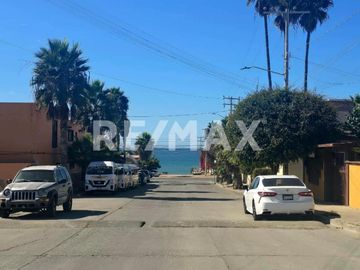 CASA EN VENTA EN PLAYAS DE TIJUANA (COSTA AZUL)