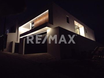 CASA EN VENTA EN BAJA MALIBU SECCION LOMAS (PLAYAS DE TIJUANA - ROSARITO)