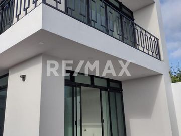 CASA EN VENTA EN BAJA MALIBU SECCION LOMAS (PLAYAS DE TIJUANA - ROSARITO)