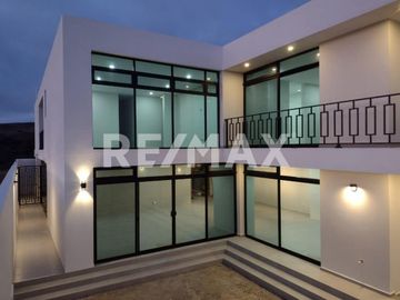 CASA EN VENTA EN BAJA MALIBU SECCION LOMAS (PLAYAS DE TIJUANA - ROSARITO)