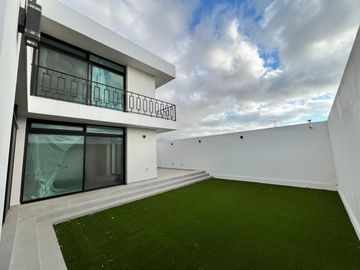 CASA EN VENTA EN BAJA MALIBU SECCION LOMAS (PLAYAS DE TIJUANA - ROSARITO)