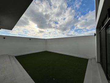 CASA EN VENTA EN BAJA MALIBU SECCION LOMAS (PLAYAS DE TIJUANA - ROSARITO)