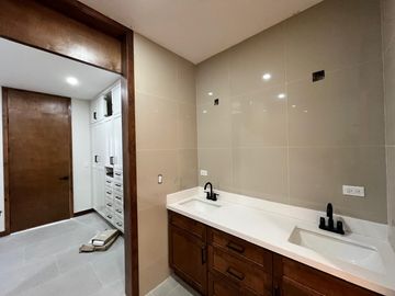 CASA EN VENTA EN BAJA MALIBU SECCION LOMAS (PLAYAS DE TIJUANA - ROSARITO)