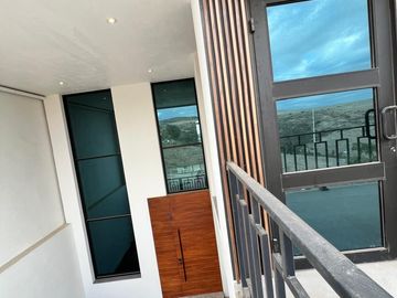 CASA EN VENTA EN BAJA MALIBU SECCION LOMAS (PLAYAS DE TIJUANA - ROSARITO)