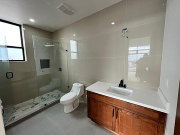 CASA EN VENTA EN BAJA MALIBU SECCION LOMAS (PLAYAS DE TIJUANA - ROSARITO)