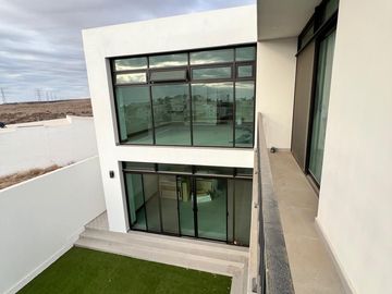CASA EN VENTA EN BAJA MALIBU SECCION LOMAS (PLAYAS DE TIJUANA - ROSARITO)