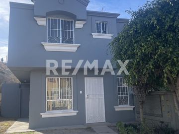 CASA EN VENTA EN RESIDENCIAL SANTA FE