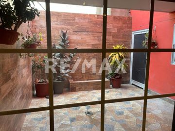 CASA EN VENTA EN VILLA FONTANA