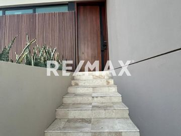 CASA EN VENTA EN RESIDENCIAL SUEÑOS DEL MAR (PLAYAS DE TIJUANA - ROSARITO)