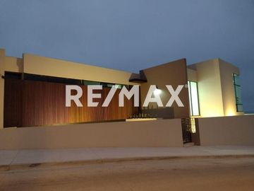 CASA EN VENTA EN RESIDENCIAL SUEÑOS DEL MAR (PLAYAS DE TIJUANA - ROSARITO)