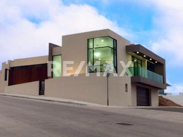 CASA EN VENTA EN RESIDENCIAL SUEÑOS DEL MAR (PLAYAS DE TIJUANA - ROSARITO)