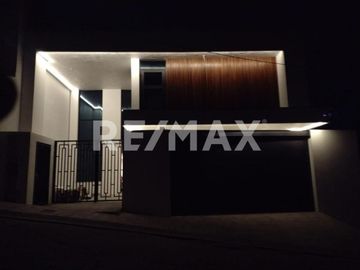 CASA EN VENTA EN BAJA MALIBU SECCION LOMAS (PLAYAS DE TIJUANA - ROSARITO)