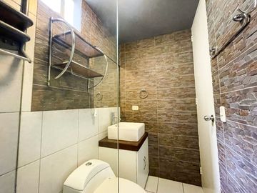 ALQUILO DEPARTAMENTO+cochera 2DO PISO CONDOMINIO ALAMEDA DE LA MOLINA
