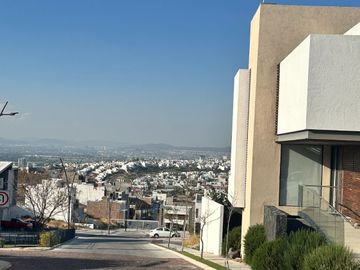 VENTA DEPARTAMENTO EN VALLE TINTO CORREGIDORA 3 RECAMARAS CON BAÑO Y ROOF GARDEN