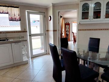 Vendo casa Los Chillos, Barrio San Gabriel, dentro de conjunto con seguridad