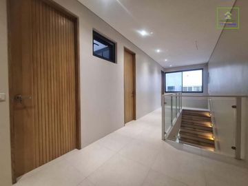 DUPLEX TOWNHOUSE FOR SALE IN KAMIAS/ANONAS AREA!!!