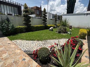 CASA CUMBAYA 5 HABITACIONES PISICNA