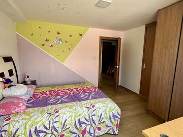 CASA CUMBAYA 5 HABITACIONES PISICNA