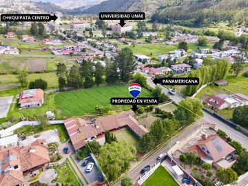 En Venta Propiedad Comercial con Amplio Terreno en Azogues Sector Javier Loyola