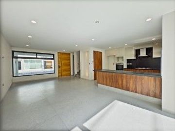Casa en venta de 3 recamaras en Rinconada Atlixcayotl, San Andrés Cholula