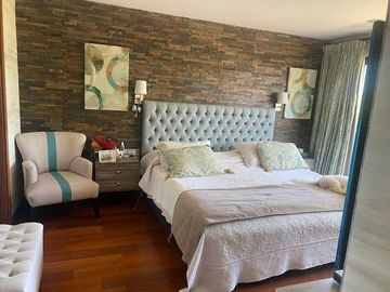 SE VENDE HERMOSA CASA CONDOMINIO EL REMANSO CALLE LA MESETA UF 24500 SAN CARLOS DE APOQUINDO LAS CONDES