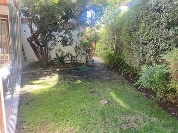 SE VENDE HERMOSA CASA CONDOMINIO EL REMANSO CALLE LA MESETA UF 24500 SAN CARLOS DE APOQUINDO LAS CONDES
